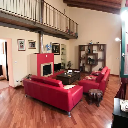 Ethnic Chic Apartment *